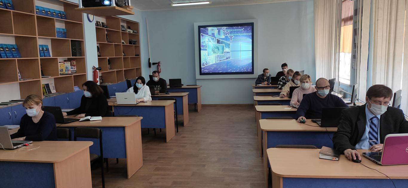 Как научить собаку команде «дай лапу»: 3 способа обучения, правила дрессировки и распространенные ошибки