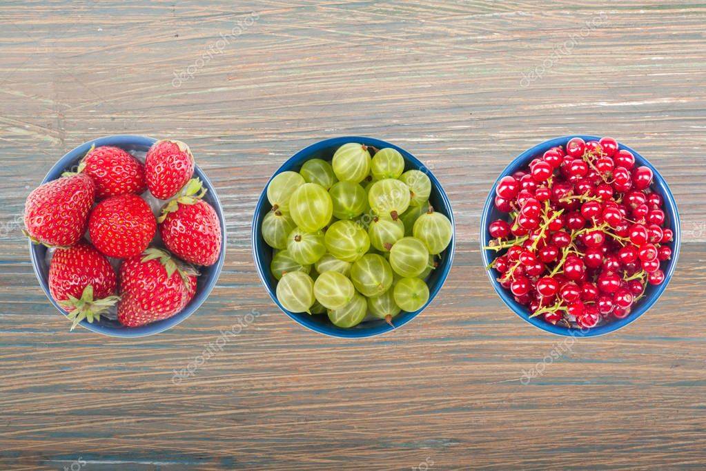 Чем обрабатывают ягоды и фрукты и как их мыть. помогают ли специальные средства для мытья
